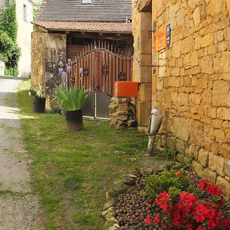 Le Chemin Des Sens Azerat